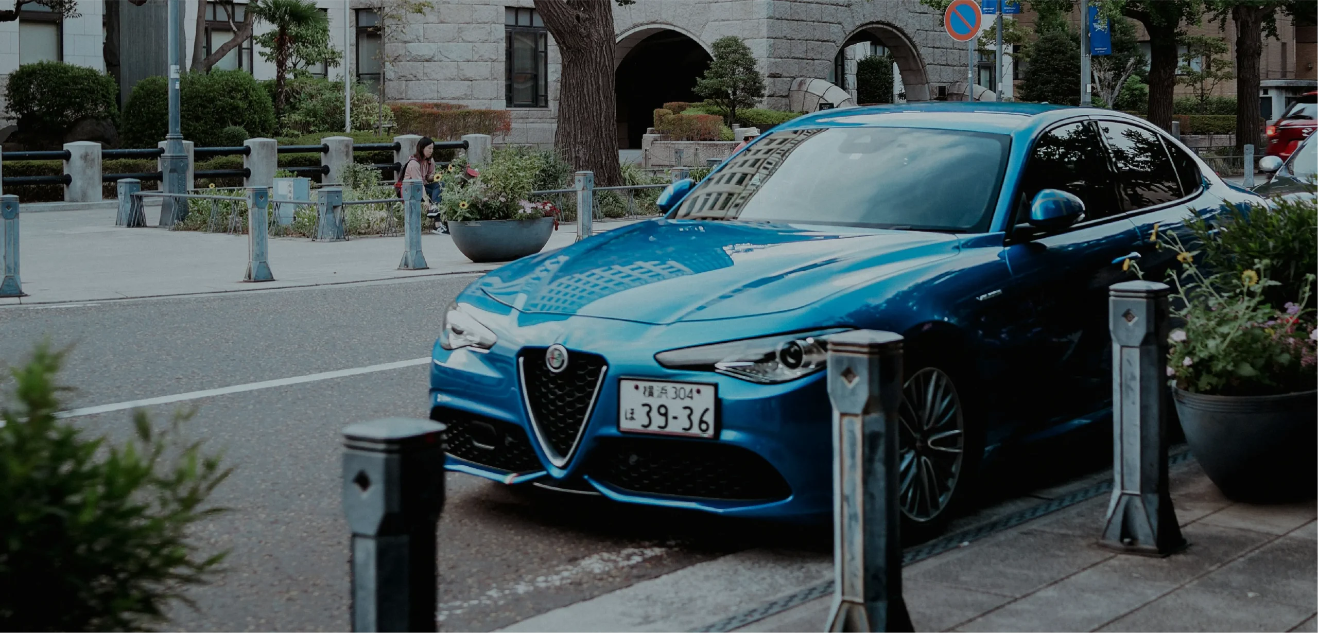 webp_Alfa Romeo_Header Blue Alfa Romeo